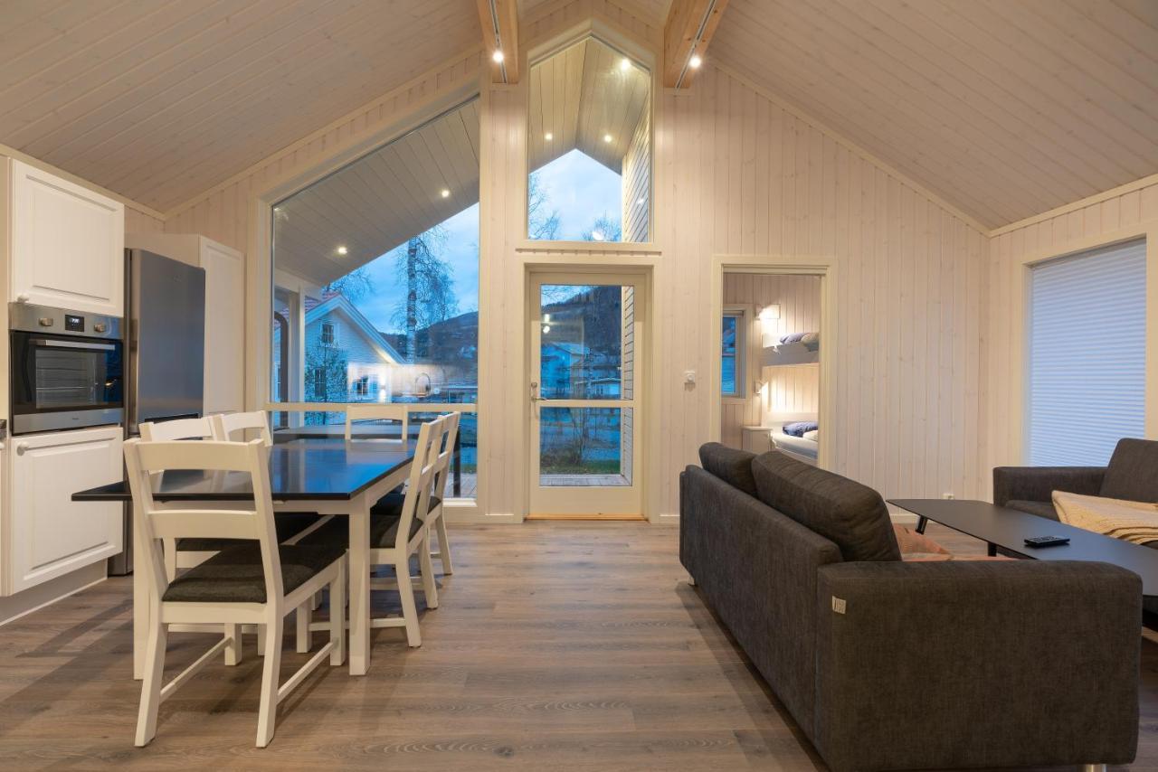 Jolstraholmen Camping Og Hytter Vassenden Kültér fotó